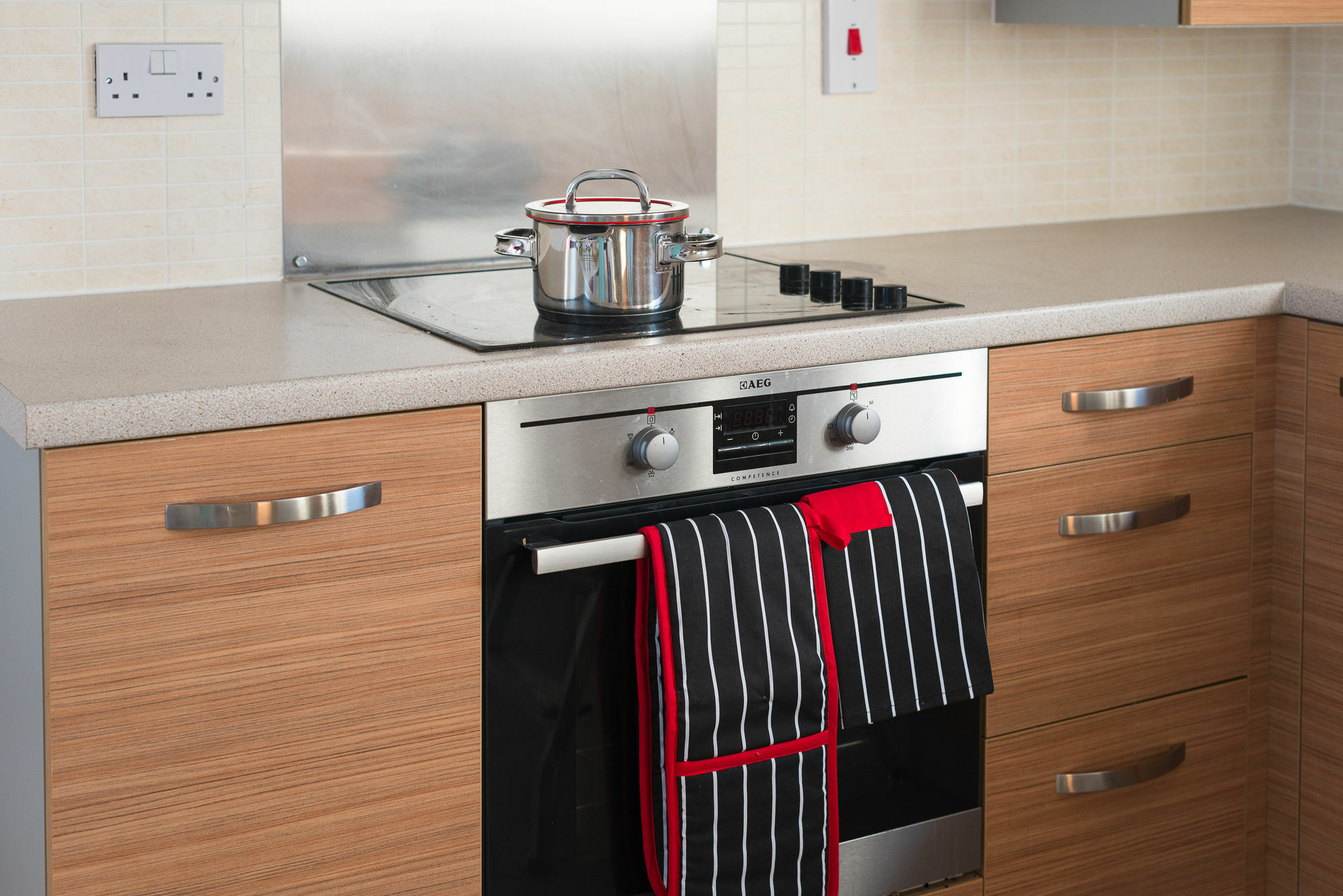 Cambridge Orchard Apartments - 2 Double Bedrooms מראה חיצוני תמונה
